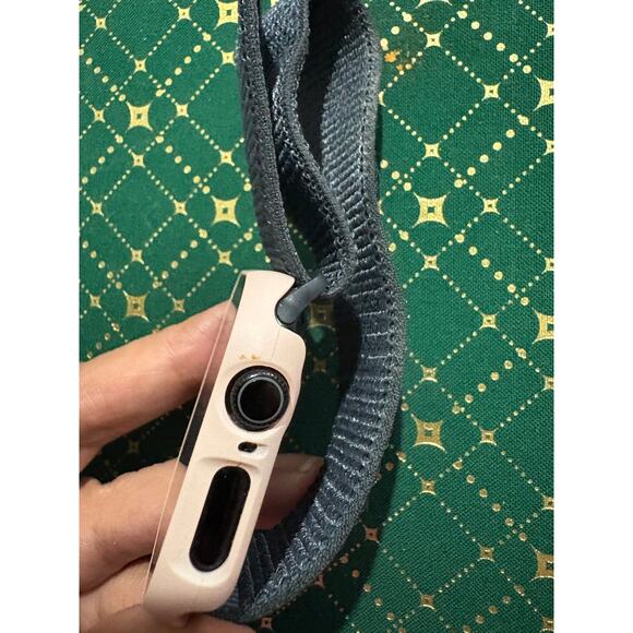 Apple Watch Series 10 46mm Black with Sports Loop - Picture 4 of 6